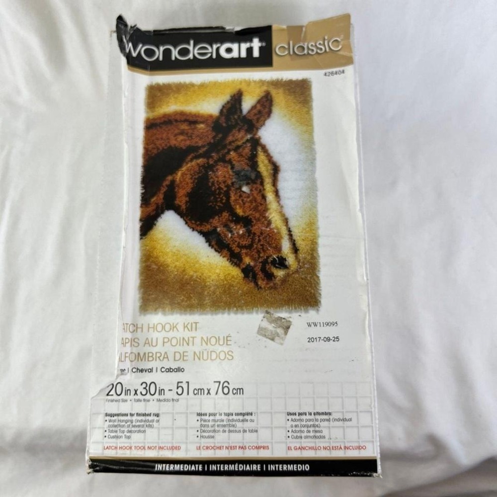Wonderart Classic Horse Latch Hook Kit 20"x30"